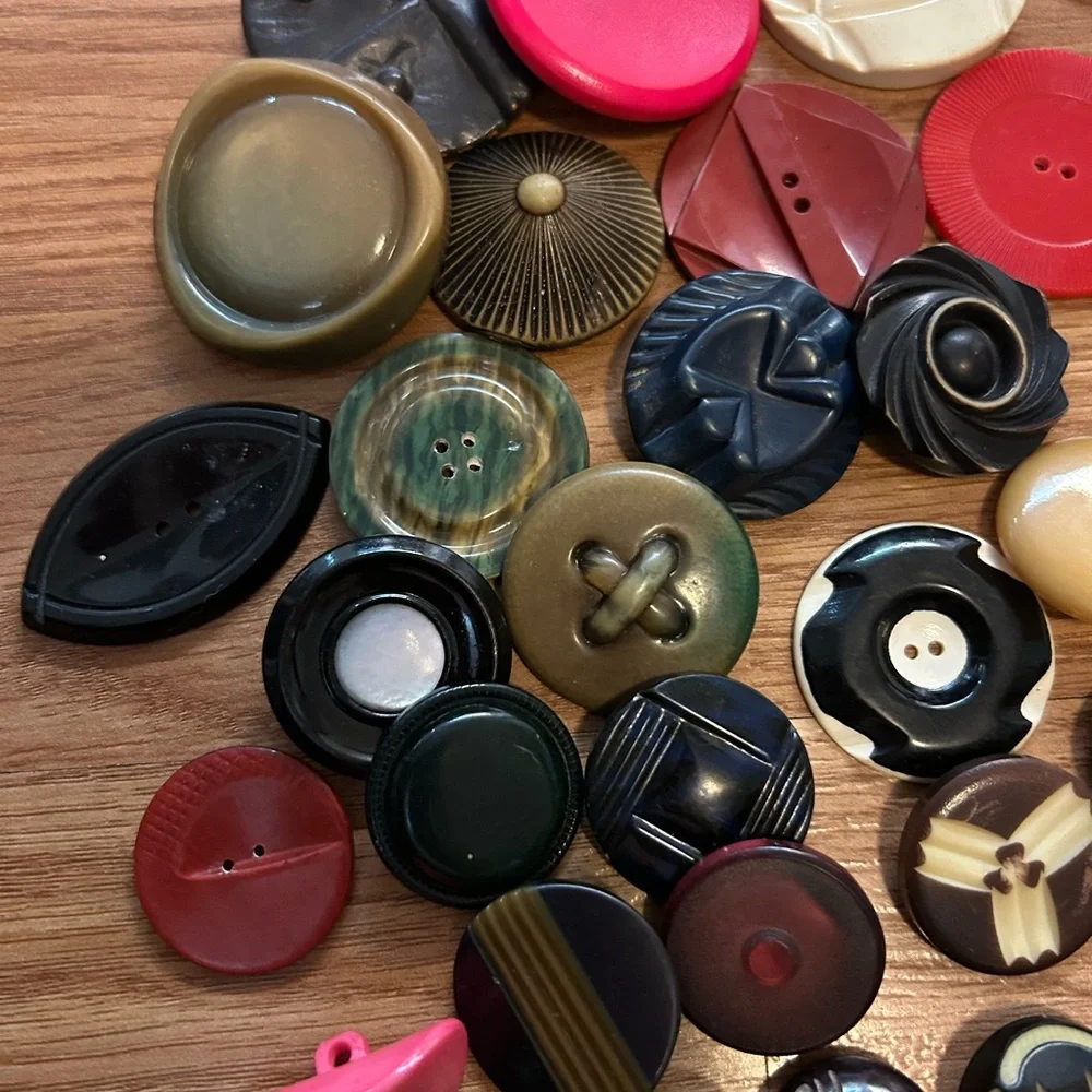 Vintage Buttons & buckles plastic glass shell metal carved pressed shank